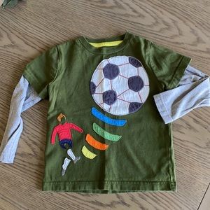 Mini Boden Soccer appliqué shirt